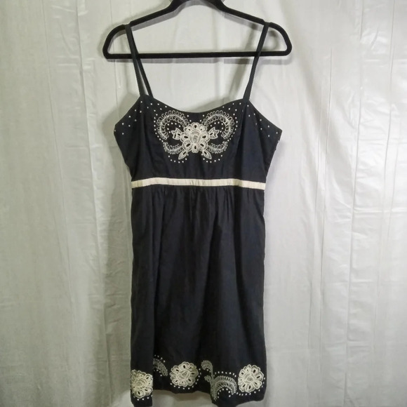Anthropologie Moulinette Soeurs Embroidered Black Dress Size 8 - Picture 2 of 13